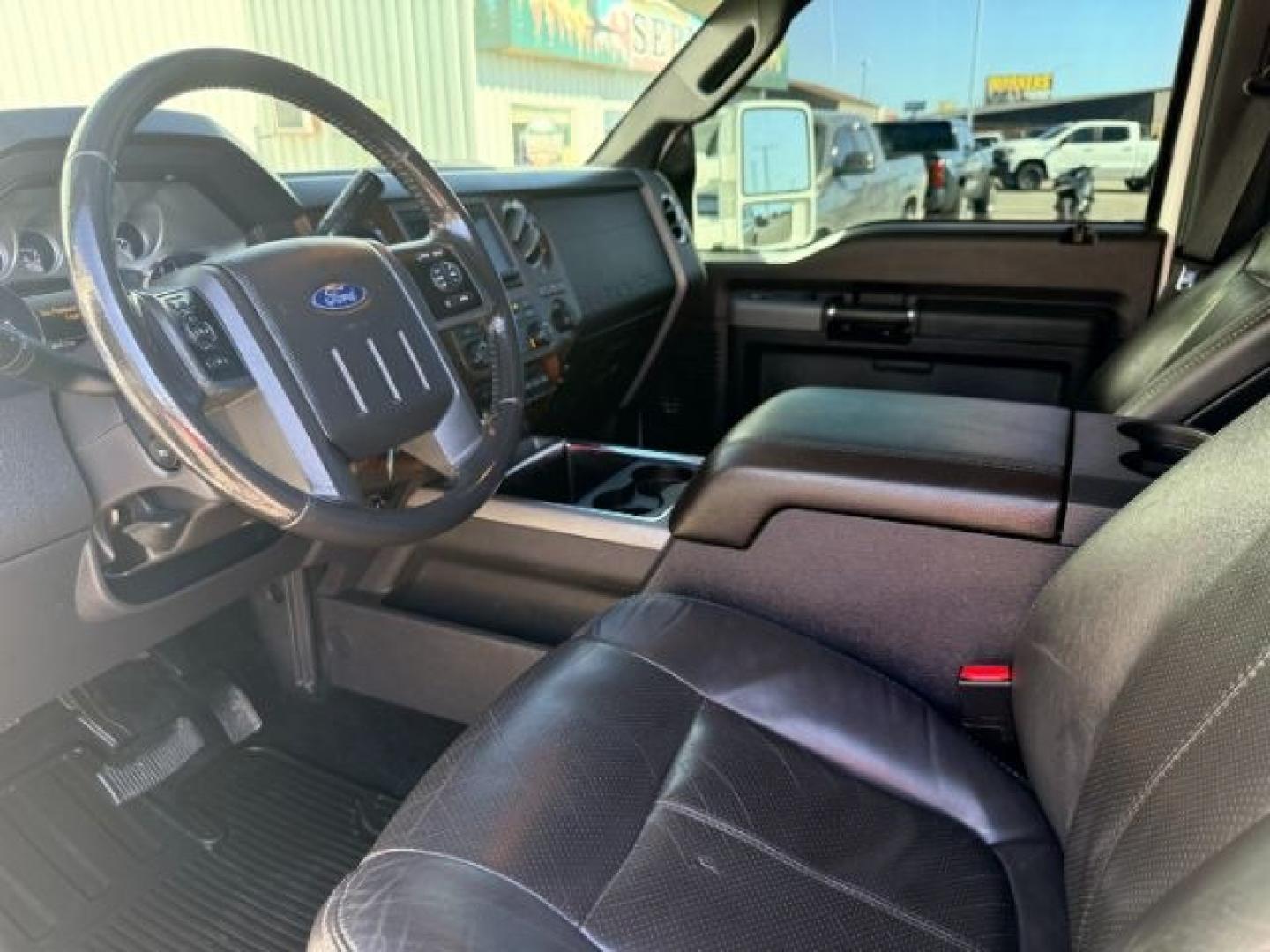 2011 WHITE /LEATHER Ford Super Duty F-350 SRW (1FT8W3BT2BE) with an 67L engine, Automatic transmission, located at 1175 N Woodruff Ave, Idaho Falls, ID, 83401, 43.506901, -111.999657 - At Timberline Auto, finding a great deal on your next vehicle is always easy! Our experienced sales staff goal is to help find you the right vehicle at the right price! Our knowledgeable finance department has options for almost any credit score. We offer extended service contract options to prot- Photo#37