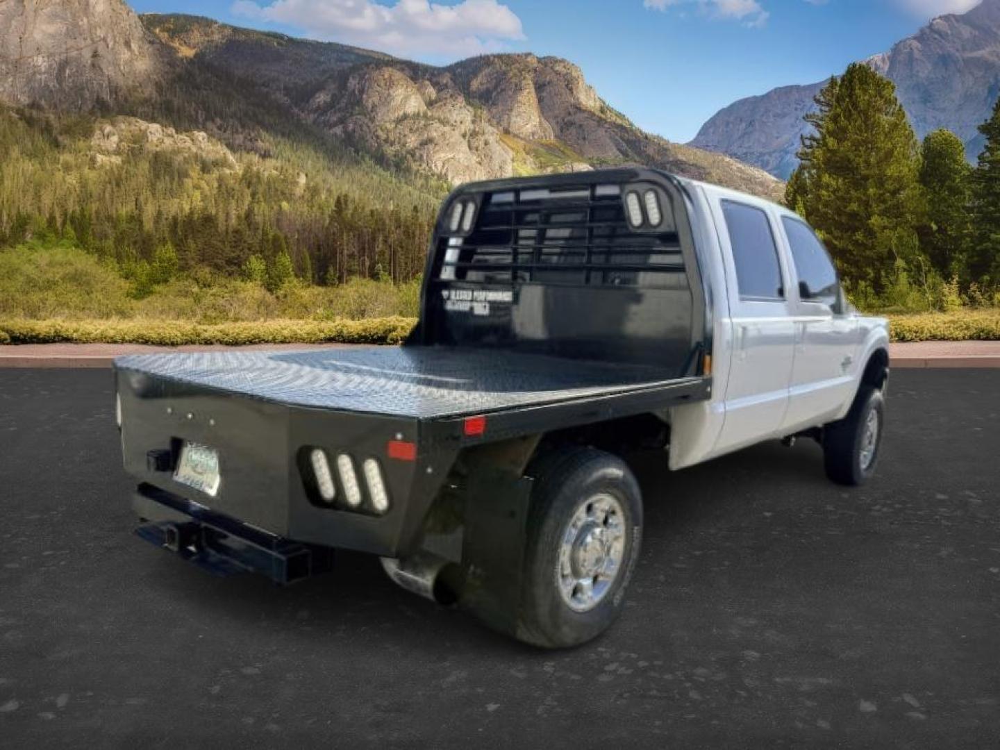 2011 WHITE /LEATHER Ford Super Duty F-350 SRW (1FT8W3BT2BE) with an 67L engine, Automatic transmission, located at 1175 N Woodruff Ave, Idaho Falls, ID, 83401, 43.506901, -111.999657 - At Timberline Auto, finding a great deal on your next vehicle is always easy! Our experienced sales staff goal is to help find you the right vehicle at the right price! Our knowledgeable finance department has options for almost any credit score. We offer extended service contract options to prot- Photo#4