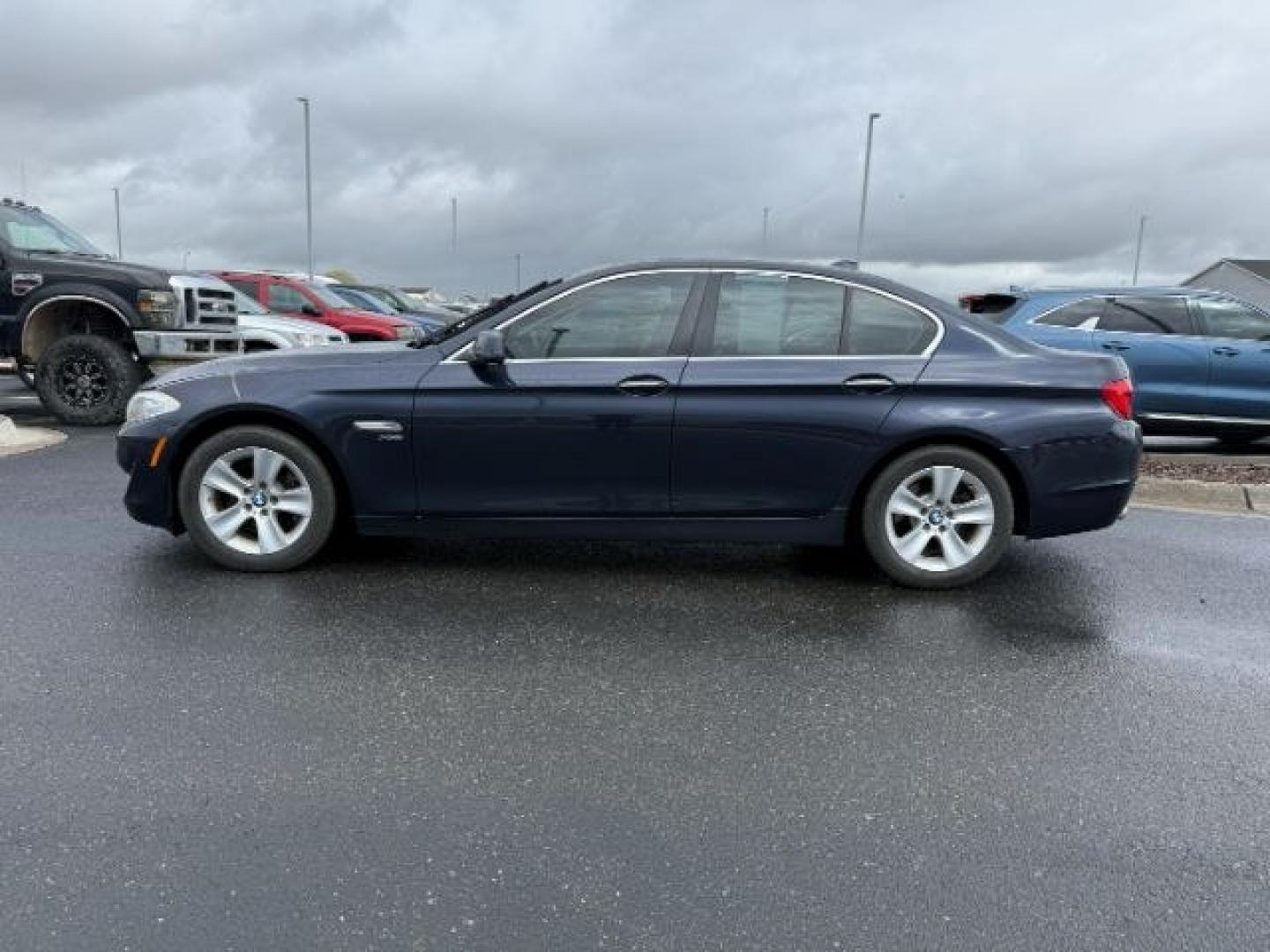 2012 BLUE /Black BMW 528i (WBAXH5C53CD) with an 2L I-4 gasoline direct injection engine, Automatic transmission, located at 1175 N Woodruff Ave, Idaho Falls, ID, 83401, 43.506901, -111.999657 - At Timberline Auto, finding a great deal on your next vehicle is always easy! Our experienced sales staff goal is to help find you the right vehicle at the right price! Our knowledgeable finance department has options for almost any credit score. We offer extended service contract options to prot - Photo#1