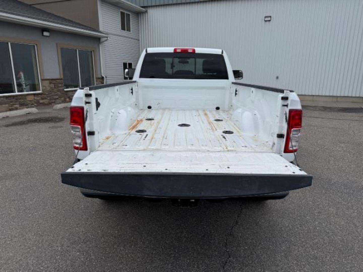 2020 WHITE /Diesel Gray/Black Ram 3500 Tradesman Regular Cab 4x4 8' Box (3C63R3AL1LG) with an Cummins High Output 6.7L I-6 diesel direct injecti engine, AUTOMATIC transmission, located at 1235 N Woodruff Ave., Idaho Falls, 83401, (208) 523-1053, 43.507172, -112.000488 - At Timberline Auto, finding a great deal on your next vehicle is always easy! Our experienced sales staff goal is to help find you the right vehicle at the right price! Our knowledgeable finance department has options for almost any credit score. We offer extended service contract options to prot - Photo#31