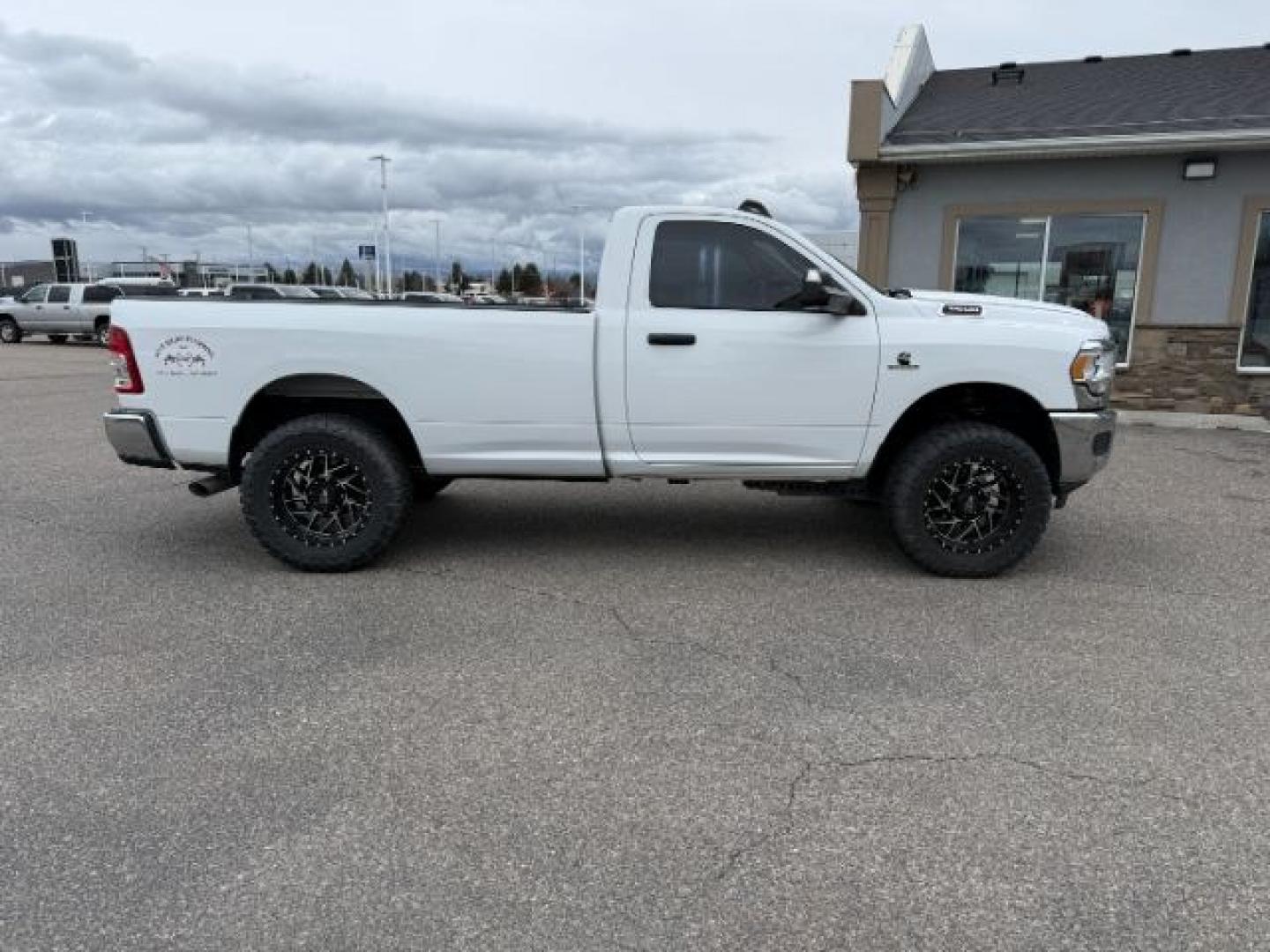 2020 WHITE /Diesel Gray/Black Ram 3500 Tradesman Regular Cab 4x4 8' Box (3C63R3AL1LG) with an Cummins High Output 6.7L I-6 diesel direct injecti engine, AUTOMATIC transmission, located at 1235 N Woodruff Ave., Idaho Falls, 83401, (208) 523-1053, 43.507172, -112.000488 - At Timberline Auto, finding a great deal on your next vehicle is always easy! Our experienced sales staff goal is to help find you the right vehicle at the right price! Our knowledgeable finance department has options for almost any credit score. We offer extended service contract options to prot - Photo#33