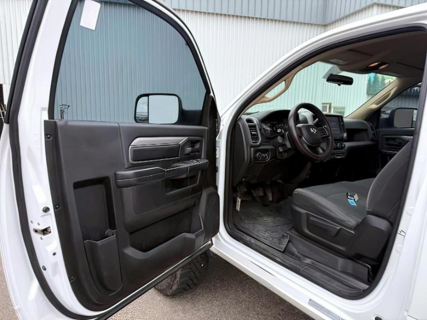 2020 WHITE /Diesel Gray/Black Ram 3500 Tradesman Regular Cab 4x4 8' Box (3C63R3AL1LG) with an Cummins High Output 6.7L I-6 diesel direct injecti engine, AUTOMATIC transmission, located at 1235 N Woodruff Ave., Idaho Falls, 83401, (208) 523-1053, 43.507172, -112.000488 - At Timberline Auto, finding a great deal on your next vehicle is always easy! Our experienced sales staff goal is to help find you the right vehicle at the right price! Our knowledgeable finance department has options for almost any credit score. We offer extended service contract options to prot - Photo#12