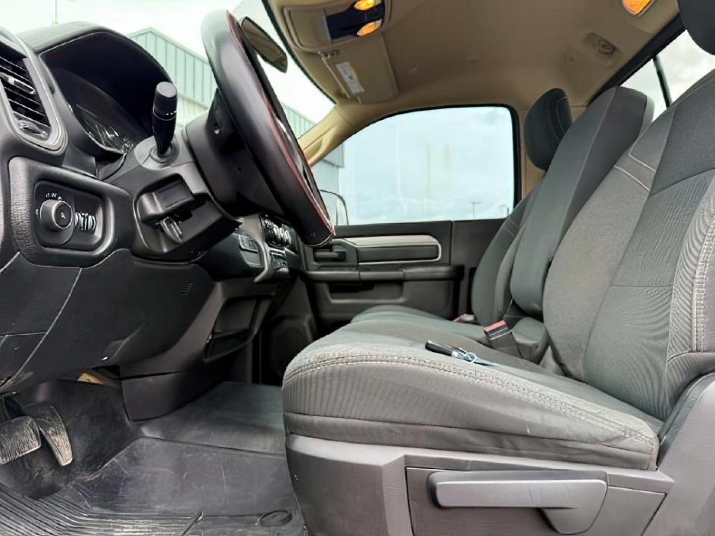 2020 WHITE /Diesel Gray/Black Ram 3500 Tradesman Regular Cab 4x4 8' Box (3C63R3AL1LG) with an Cummins High Output 6.7L I-6 diesel direct injecti engine, AUTOMATIC transmission, located at 1235 N Woodruff Ave., Idaho Falls, 83401, (208) 523-1053, 43.507172, -112.000488 - At Timberline Auto, finding a great deal on your next vehicle is always easy! Our experienced sales staff goal is to help find you the right vehicle at the right price! Our knowledgeable finance department has options for almost any credit score. We offer extended service contract options to prot - Photo#13