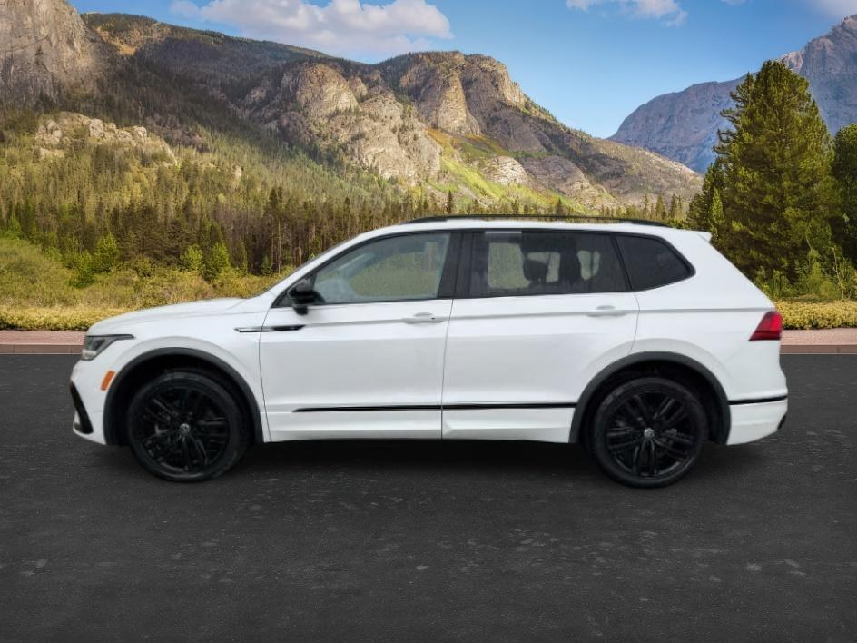 photo of 2022 Volkswagen Tiguan 2.0T SE R-Line Black