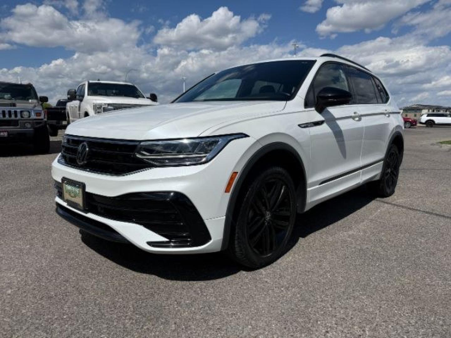 2022 WHITE /Titan Black Volkswagen Tiguan (3VV8B7AX0NM) with an 2L I-4 gasoline direct injection engine, Automatic transmission, located at 1175 N Woodruff Ave, Idaho Falls, ID, 83401, 43.506901, -111.999657 - At Timberline Auto, finding a great deal on your next vehicle is always easy! Our experienced sales staff goal is to help find you the right vehicle at the right price! Our knowledgeable finance department has options for almost any credit score. We offer extended service contract options to prot - Photo#31