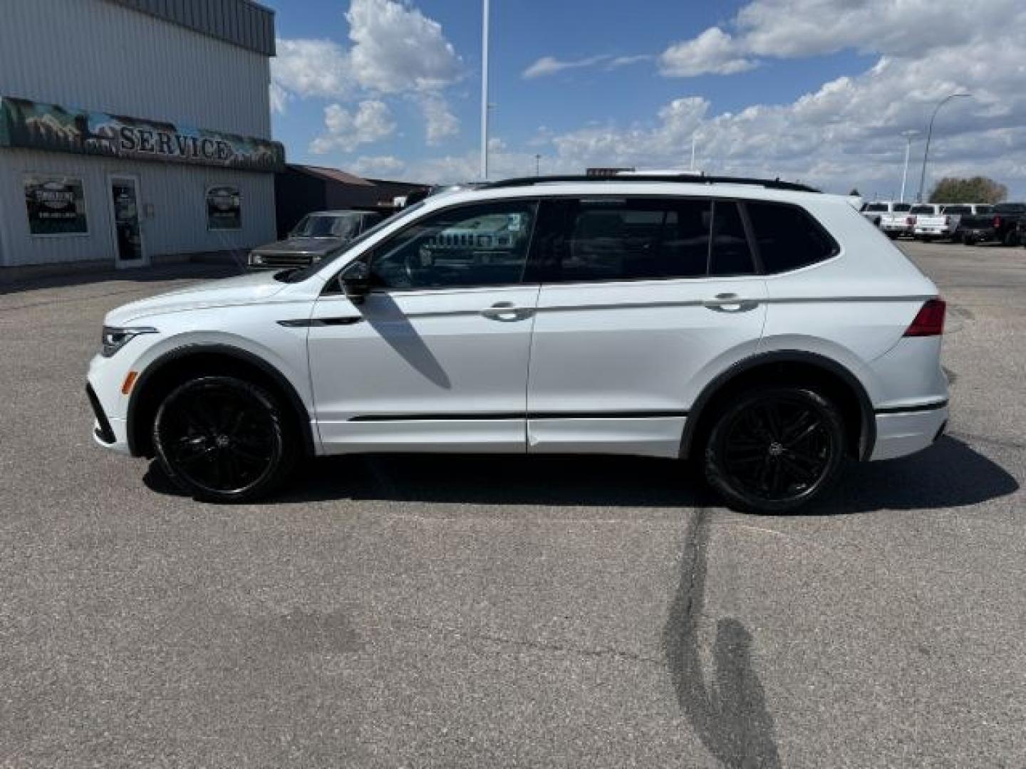 2022 WHITE /Titan Black Volkswagen Tiguan (3VV8B7AX0NM) with an 2L I-4 gasoline direct injection engine, Automatic transmission, located at 1175 N Woodruff Ave, Idaho Falls, ID, 83401, 43.506901, -111.999657 - At Timberline Auto, finding a great deal on your next vehicle is always easy! Our experienced sales staff goal is to help find you the right vehicle at the right price! Our knowledgeable finance department has options for almost any credit score. We offer extended service contract options to prot - Photo#32