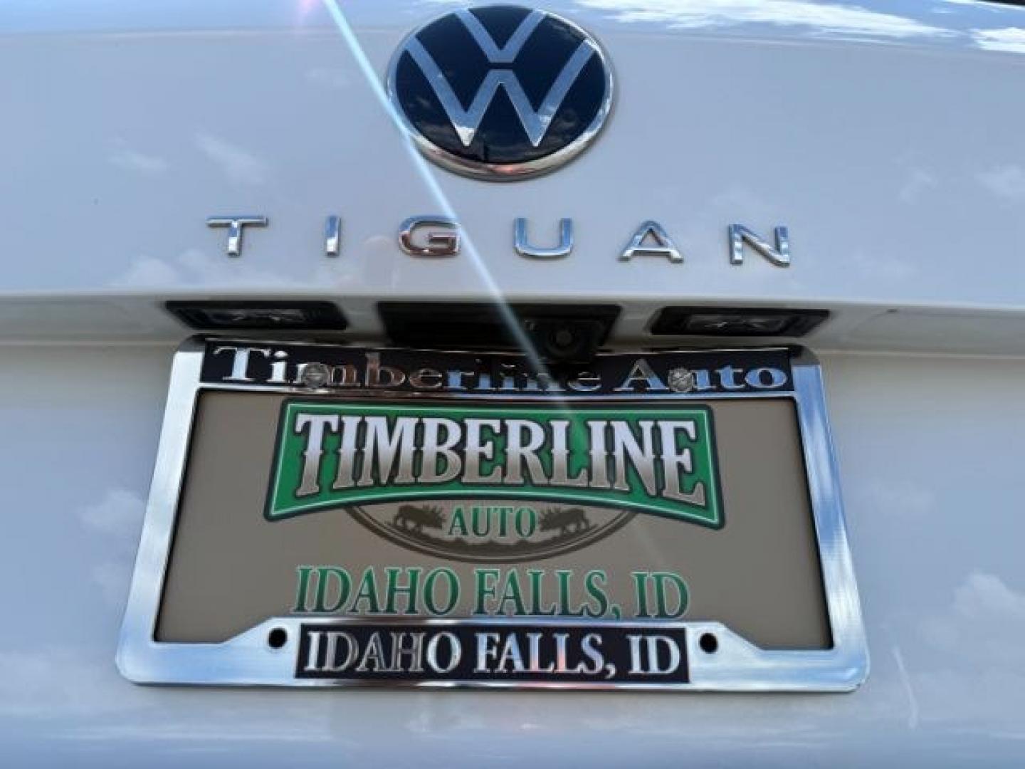 2022 WHITE /Titan Black Volkswagen Tiguan (3VV8B7AX0NM) with an 2L I-4 gasoline direct injection engine, Automatic transmission, located at 1175 N Woodruff Ave, Idaho Falls, ID, 83401, 43.506901, -111.999657 - At Timberline Auto, finding a great deal on your next vehicle is always easy! Our experienced sales staff goal is to help find you the right vehicle at the right price! Our knowledgeable finance department has options for almost any credit score. We offer extended service contract options to prot - Photo#35