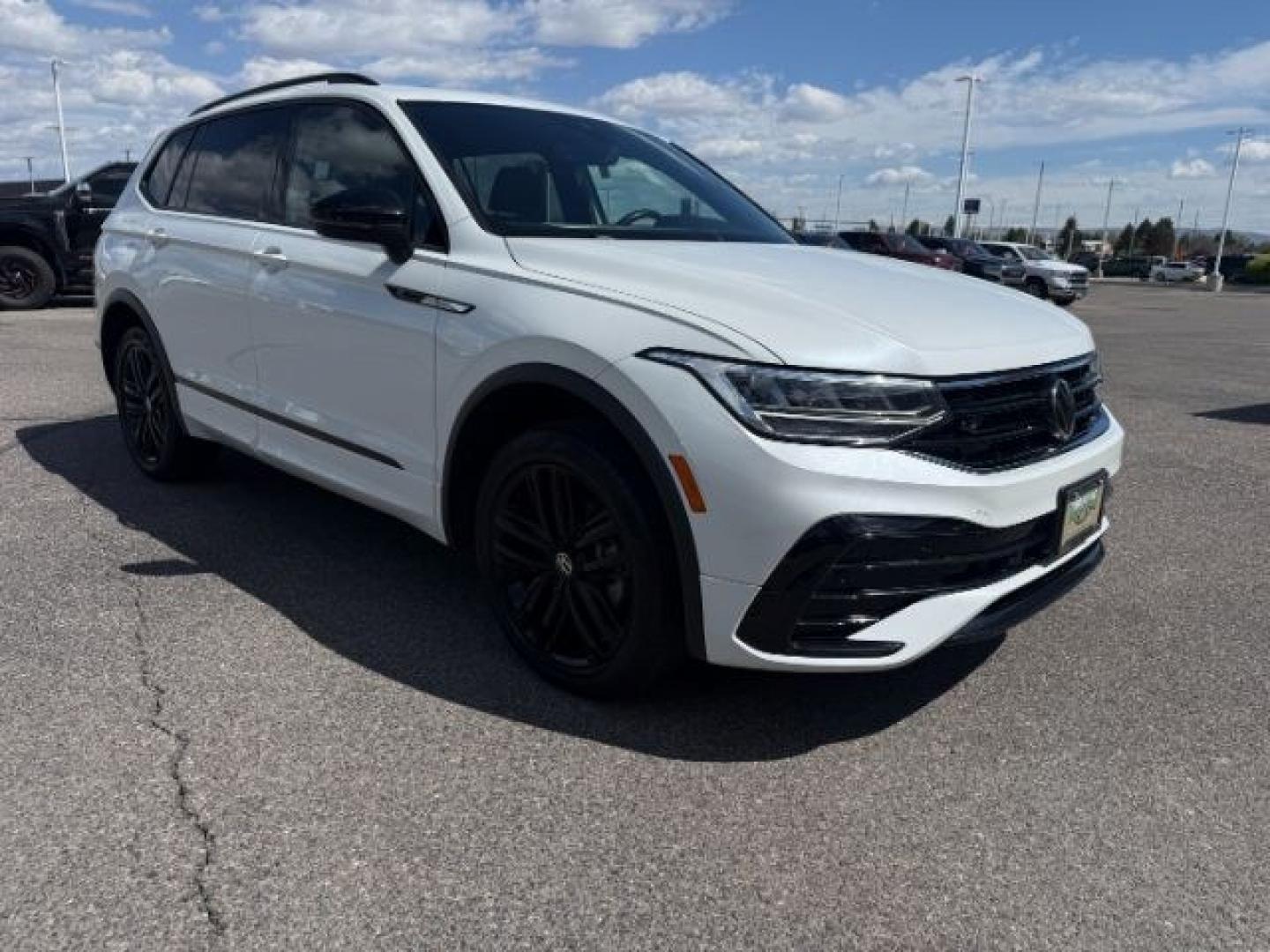 2022 WHITE /Titan Black Volkswagen Tiguan (3VV8B7AX0NM) with an 2L I-4 gasoline direct injection engine, Automatic transmission, located at 1175 N Woodruff Ave, Idaho Falls, ID, 83401, 43.506901, -111.999657 - At Timberline Auto, finding a great deal on your next vehicle is always easy! Our experienced sales staff goal is to help find you the right vehicle at the right price! Our knowledgeable finance department has options for almost any credit score. We offer extended service contract options to prot - Photo#41