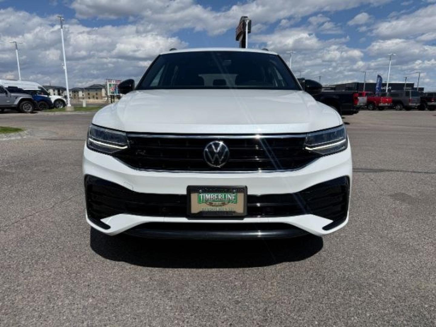 2022 WHITE /Titan Black Volkswagen Tiguan (3VV8B7AX0NM) with an 2L I-4 gasoline direct injection engine, Automatic transmission, located at 1175 N Woodruff Ave, Idaho Falls, ID, 83401, 43.506901, -111.999657 - At Timberline Auto, finding a great deal on your next vehicle is always easy! Our experienced sales staff goal is to help find you the right vehicle at the right price! Our knowledgeable finance department has options for almost any credit score. We offer extended service contract options to prot - Photo#42