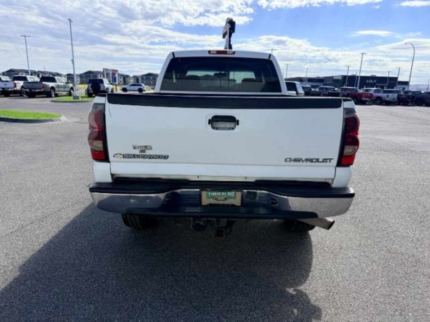2004 WHITE /Medium Gray Chevrolet Silverado 2500HD (1GCHK23284F) with an Duramax 66L V-8 diesel direct injection engine, Automatic transmission, located at 1175 N Woodruff Ave, Idaho Falls, ID, 83401, 43.506901, -111.999657 - At Timberline Auto, finding a great deal on your next vehicle is always easy! Our experienced sales staff goal is to help find you the right vehicle at the right price! Our knowledgeable finance department has options for almost any credit score. We offer extended service contract options to prot- Photo#29