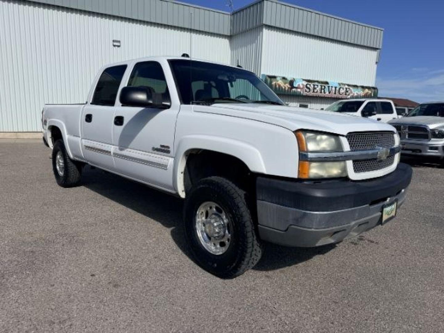 2004 WHITE /Medium Gray Chevrolet Silverado 2500HD (1GCHK23284F) with an Duramax 66L V-8 diesel direct injection engine, Automatic transmission, located at 1175 N Woodruff Ave, Idaho Falls, ID, 83401, 43.506901, -111.999657 - At Timberline Auto, finding a great deal on your next vehicle is always easy! Our experienced sales staff goal is to help find you the right vehicle at the right price! Our knowledgeable finance department has options for almost any credit score. We offer extended service contract options to prot- Photo#32