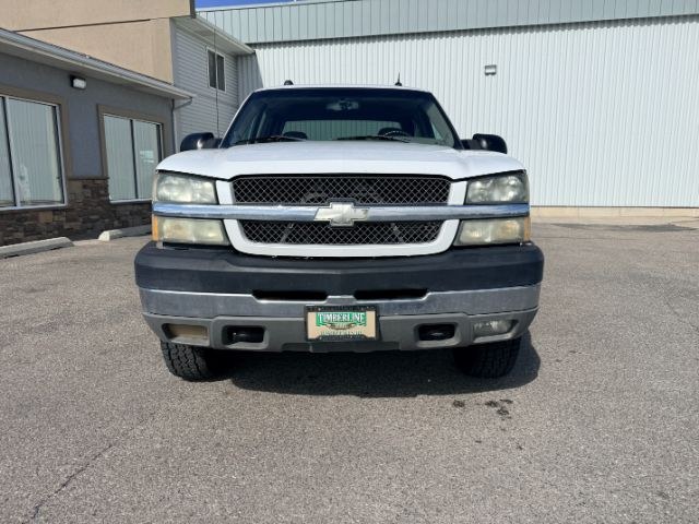 2004 WHITE /Medium Gray Chevrolet Silverado 2500HD LT (1GCHK23284F) with an Duramax 6.6L V-8 diesel direct injection engine, AUTOMATIC transmission, located at 1235 N Woodruff Ave., Idaho Falls, 83401, (208) 523-1053, 43.507172, -112.000488 - At Timberline Auto, finding a great deal on your next vehicle is always easy! Our experienced sales staff goal is to help find you the right vehicle at the right price! Our knowledgeable finance department has options for almost any credit score. We offer extended service contract options to prot- Photo#33