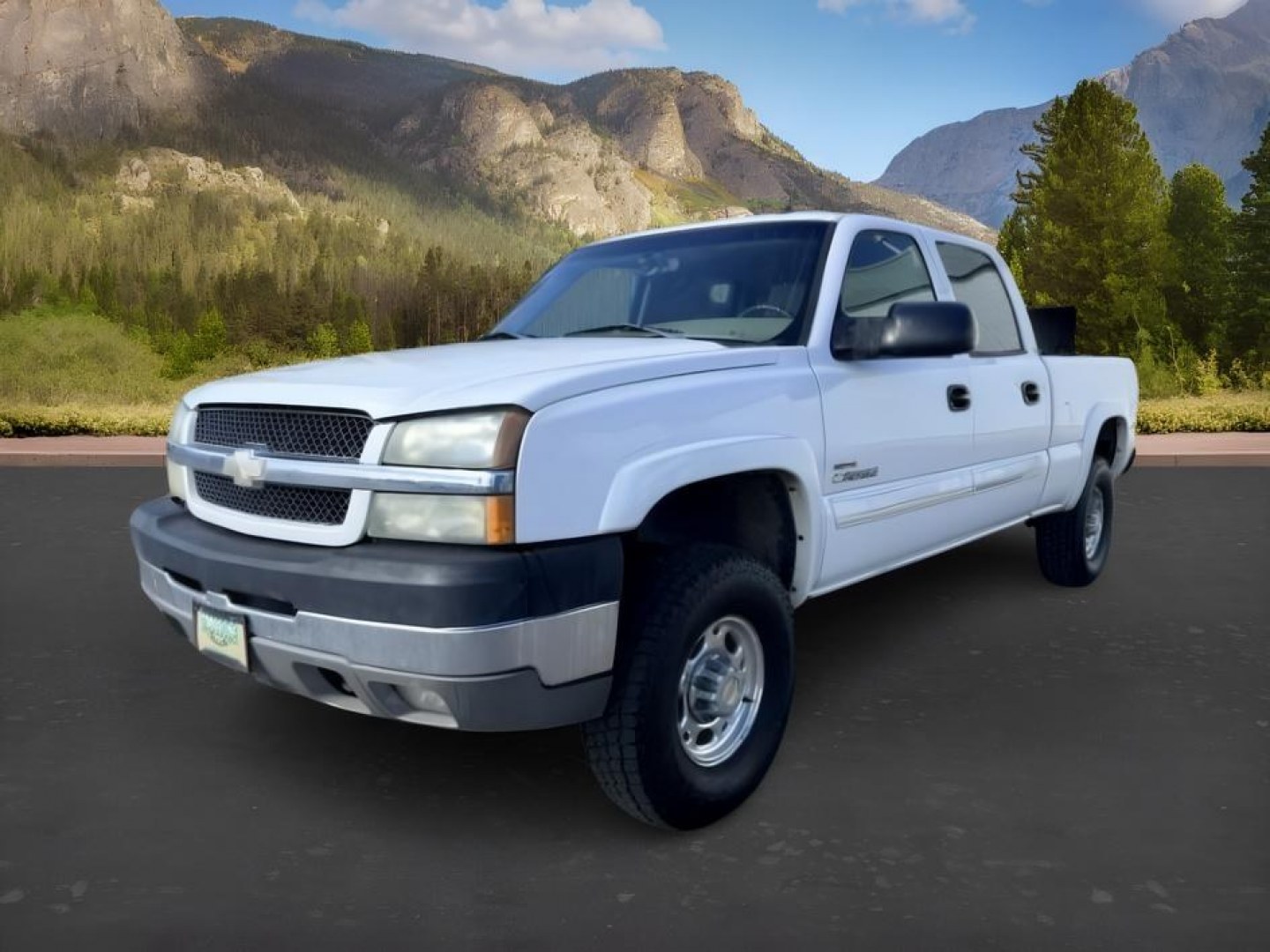 2004 WHITE /Medium Gray Chevrolet Silverado 2500HD (1GCHK23284F) with an Duramax 66L V-8 diesel direct injection engine, Automatic transmission, located at 1175 N Woodruff Ave, Idaho Falls, ID, 83401, 43.506901, -111.999657 - At Timberline Auto, finding a great deal on your next vehicle is always easy! Our experienced sales staff goal is to help find you the right vehicle at the right price! Our knowledgeable finance department has options for almost any credit score. We offer extended service contract options to prot- Photo#0