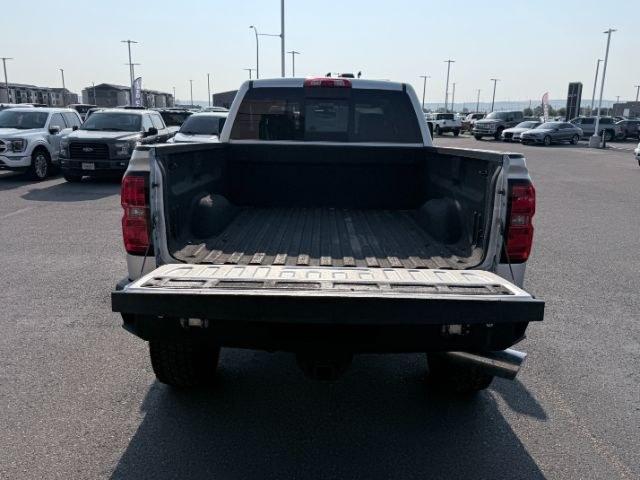 2015 SILVER /Dark Ash/Jet Black Chevrolet Silverado 3500HD (1GC4KZC85FF) with an 66L V8 16V OHV TURBO DIESEL engine, Automatic transmission, located at 1175 N Woodruff Ave, Idaho Falls, ID, 83401, 43.506901, -111.999657 - At Timberline Auto, finding a great deal on your next vehicle is always easy! Our experienced sales staff goal is to help find you the right vehicle at the right price! Our knowledgeable finance department has options for almost any credit score. We offer extended service contract options to prot- Photo#34