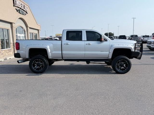 2015 SILVER /Dark Ash/Jet Black Chevrolet Silverado 3500HD (1GC4KZC85FF) with an 66L V8 16V OHV TURBO DIESEL engine, Automatic transmission, located at 1175 N Woodruff Ave, Idaho Falls, ID, 83401, 43.506901, -111.999657 - At Timberline Auto, finding a great deal on your next vehicle is always easy! Our experienced sales staff goal is to help find you the right vehicle at the right price! Our knowledgeable finance department has options for almost any credit score. We offer extended service contract options to prot- Photo#36