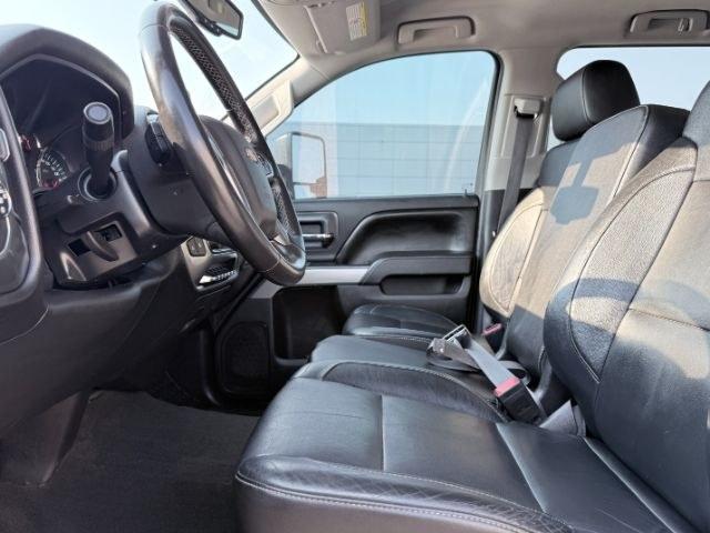 2015 SILVER /Dark Ash/Jet Black Chevrolet Silverado 3500HD (1GC4KZC85FF) with an 66L V8 16V OHV TURBO DIESEL engine, Automatic transmission, located at 1175 N Woodruff Ave, Idaho Falls, ID, 83401, 43.506901, -111.999657 - At Timberline Auto, finding a great deal on your next vehicle is always easy! Our experienced sales staff goal is to help find you the right vehicle at the right price! Our knowledgeable finance department has options for almost any credit score. We offer extended service contract options to prot- Photo#42