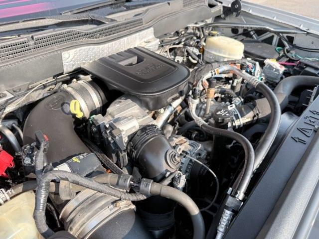 2015 SILVER /Dark Ash/Jet Black Chevrolet Silverado 3500HD (1GC4KZC85FF) with an 66L V8 16V OHV TURBO DIESEL engine, Automatic transmission, located at 1175 N Woodruff Ave, Idaho Falls, ID, 83401, 43.506901, -111.999657 - At Timberline Auto, finding a great deal on your next vehicle is always easy! Our experienced sales staff goal is to help find you the right vehicle at the right price! Our knowledgeable finance department has options for almost any credit score. We offer extended service contract options to prot- Photo#57