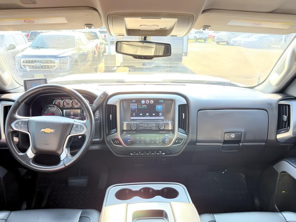 2015 SILVER /Dark Ash/Jet Black Chevrolet Silverado 3500HD (1GC4KZC85FF) with an 66L V8 16V OHV TURBO DIESEL engine, Automatic transmission, located at 1175 N Woodruff Ave, Idaho Falls, ID, 83401, 43.506901, -111.999657 - At Timberline Auto, finding a great deal on your next vehicle is always easy! Our experienced sales staff goal is to help find you the right vehicle at the right price! Our knowledgeable finance department has options for almost any credit score. We offer extended service contract options to prot- Photo#26