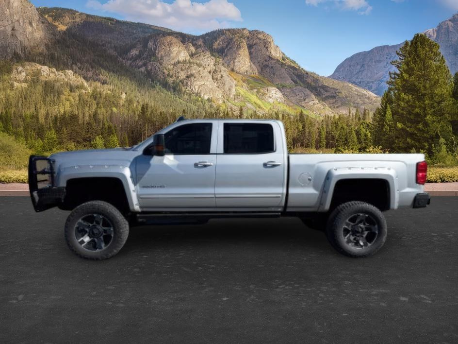 photo of 2015 Chevrolet Silverado 3500HD LT