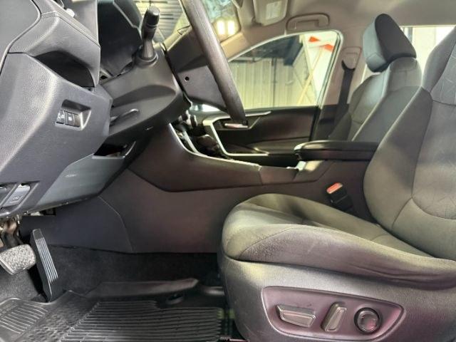 2021 GRAY /Black Toyota RAV4 (2T3P1RFV9MW) with an Dynamic Force 25L I-4 portdirect injection engine, Automatic transmission, located at 1175 N Woodruff Ave, Idaho Falls, ID, 83401, 43.506901, -111.999657 - At Timberline Auto, finding a great deal on your next vehicle is always easy! Our experienced sales staff goal is to help find you the right vehicle at the right price! Our knowledgeable finance department has options for almost any credit score. We offer extended service contract options to prot - Photo#42