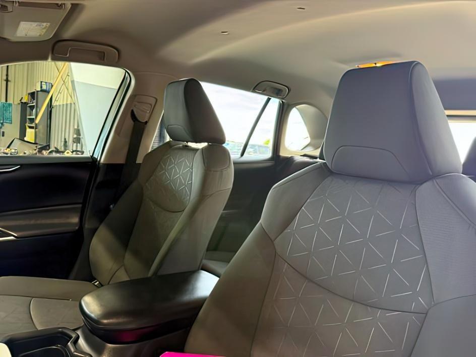 2021 GRAY /Black Toyota RAV4 (2T3P1RFV9MW) with an Dynamic Force 25L I-4 portdirect injection engine, Automatic transmission, located at 1175 N Woodruff Ave, Idaho Falls, ID, 83401, 43.506901, -111.999657 - At Timberline Auto, finding a great deal on your next vehicle is always easy! Our experienced sales staff goal is to help find you the right vehicle at the right price! Our knowledgeable finance department has options for almost any credit score. We offer extended service contract options to prot - Photo#23