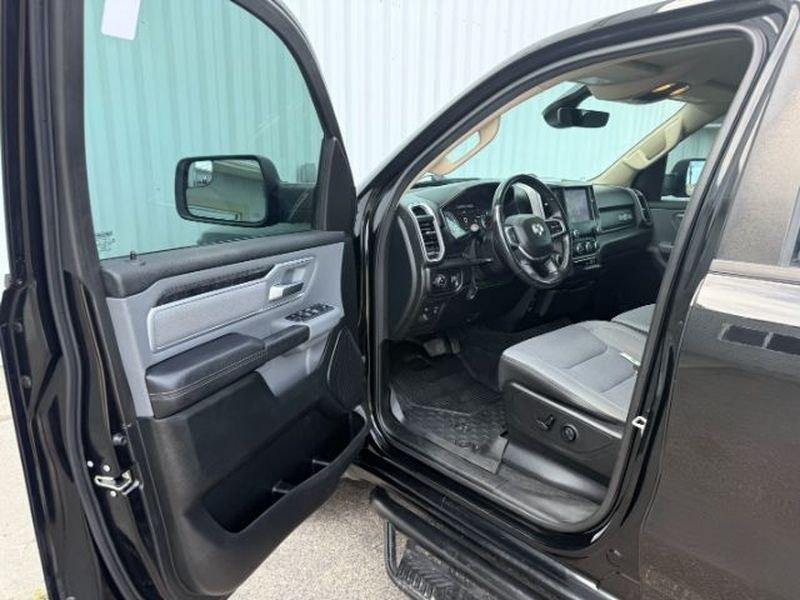2020 Diamond Black Crystal Pearlcoat /Diesel Gray/Black Ram 1500 Big Horn (1C6SRFMM1LN) with an V6, 3.0L engine, 8-speed automatic transmission, located at 1175 N Woodruff Ave, Idaho Falls, ID, 83401, 43.506901, -111.999657 - <b>Vehicle Details</b><br>Versatility, capability, and comfort come together in this pre-owned 2020 Ram 1500 Big Horn Crew Cab 4x4 with the 6'4" Box, now available in Idaho Falls, ID. Powered by a 3.0L V6 Diesel engine and equipped with 4WD, this Ram is built to handle daily driving, weekend towing,- Photo#11