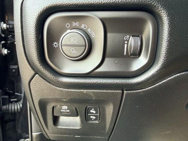 2020 Diamond Black Crystal Pearlcoat /Diesel Gray/Black Ram 1500 Big Horn (1C6SRFMM1LN) with an V6, 3.0L engine, 8-speed automatic transmission, located at 1175 N Woodruff Ave, Idaho Falls, ID, 83401, 43.506901, -111.999657 - <b>Vehicle Details</b><br>Versatility, capability, and comfort come together in this pre-owned 2020 Ram 1500 Big Horn Crew Cab 4x4 with the 6'4" Box, now available in Idaho Falls, ID. Powered by a 3.0L V6 Diesel engine and equipped with 4WD, this Ram is built to handle daily driving, weekend towing,- Photo#21