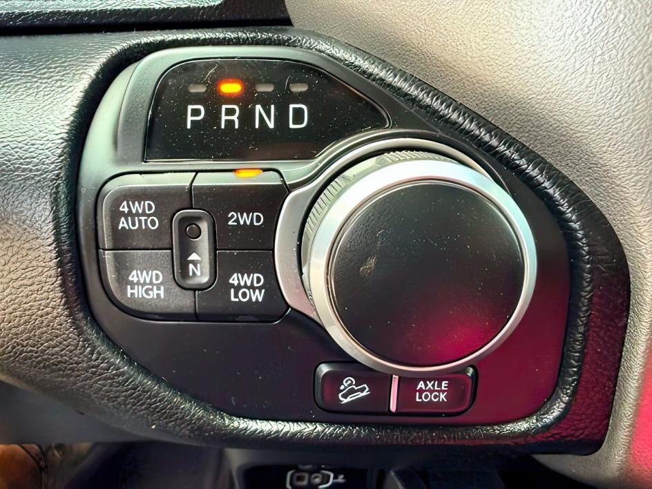 2020 BLACK /Diesel Gray/Black Ram 1500 Big Horn Crew Cab 4x4 6'4 Box (1C6SRFMM1LN) with an EcoDiesel 3L V-6 diesel direct injection engine, AUTOMATIC transmission, located at 1235 N Woodruff Ave., Idaho Falls, 83401, (208) 523-1053, 43.507172, -112.000488- Photo#17