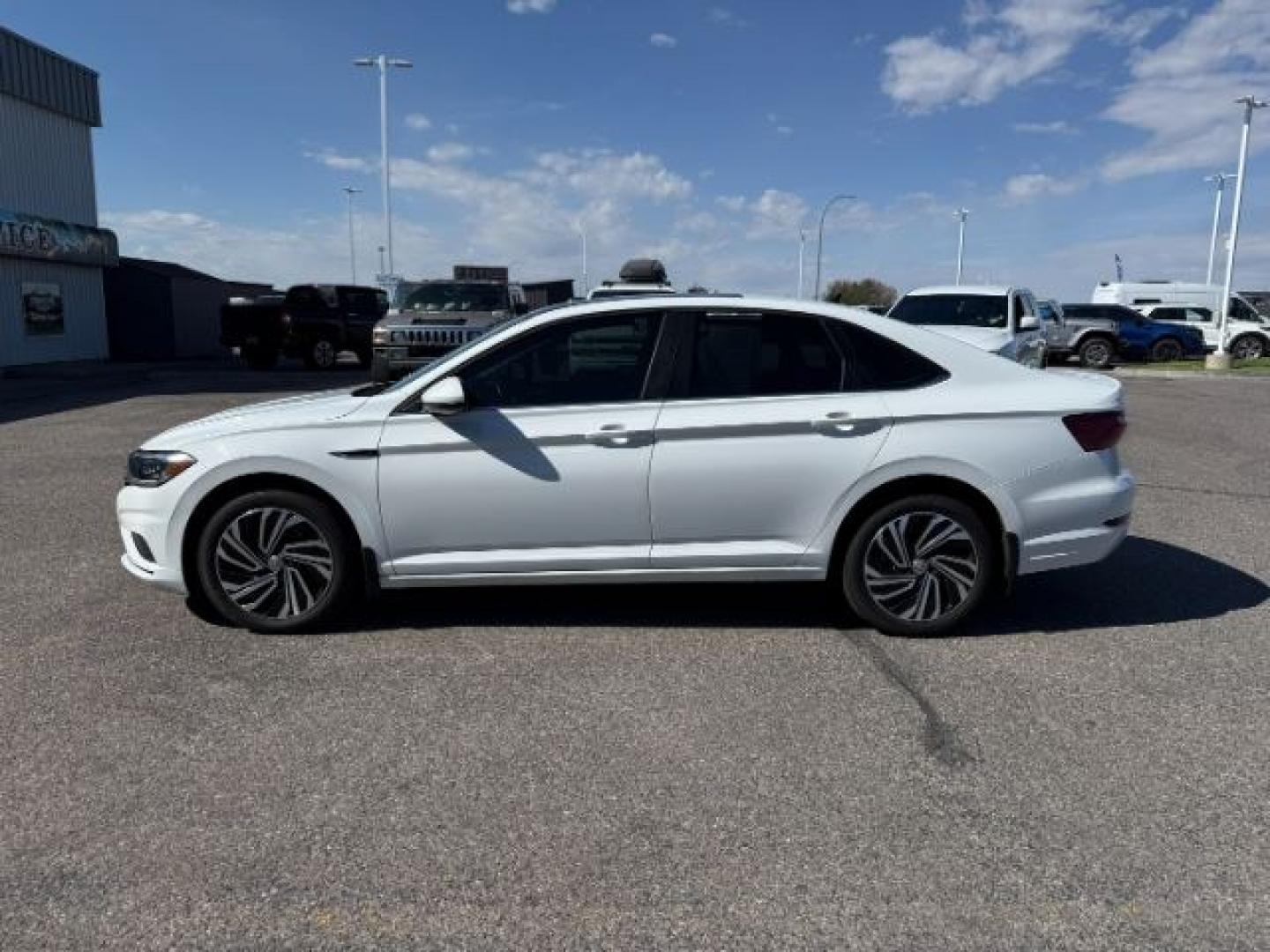 2021 WHITE /Titan Black Volkswagen Jetta 1.4T SEL (3VWE57BU6MM) with an 1.4L I-4 gasoline direct injection engine, AUTOMATIC transmission, located at 1235 N Woodruff Ave., Idaho Falls, 83401, (208) 523-1053, 43.507172, -112.000488 - Photo#28
