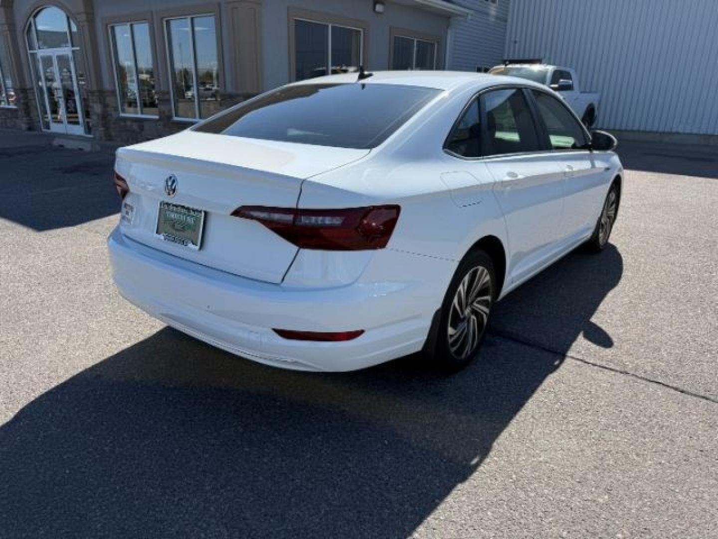 2021 WHITE /Titan Black Volkswagen Jetta 1.4T SEL (3VWE57BU6MM) with an 1.4L I-4 gasoline direct injection engine, AUTOMATIC transmission, located at 1235 N Woodruff Ave., Idaho Falls, 83401, (208) 523-1053, 43.507172, -112.000488 - Photo#32