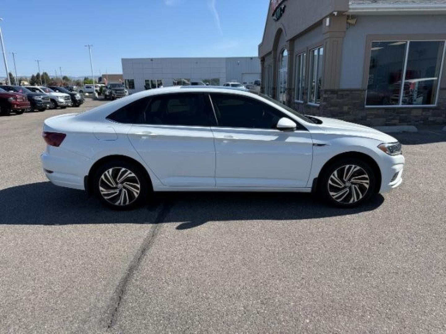 2021 WHITE /Titan Black Volkswagen Jetta 1.4T SEL (3VWE57BU6MM) with an 1.4L I-4 gasoline direct injection engine, AUTOMATIC transmission, located at 1235 N Woodruff Ave., Idaho Falls, 83401, (208) 523-1053, 43.507172, -112.000488 - Photo#33