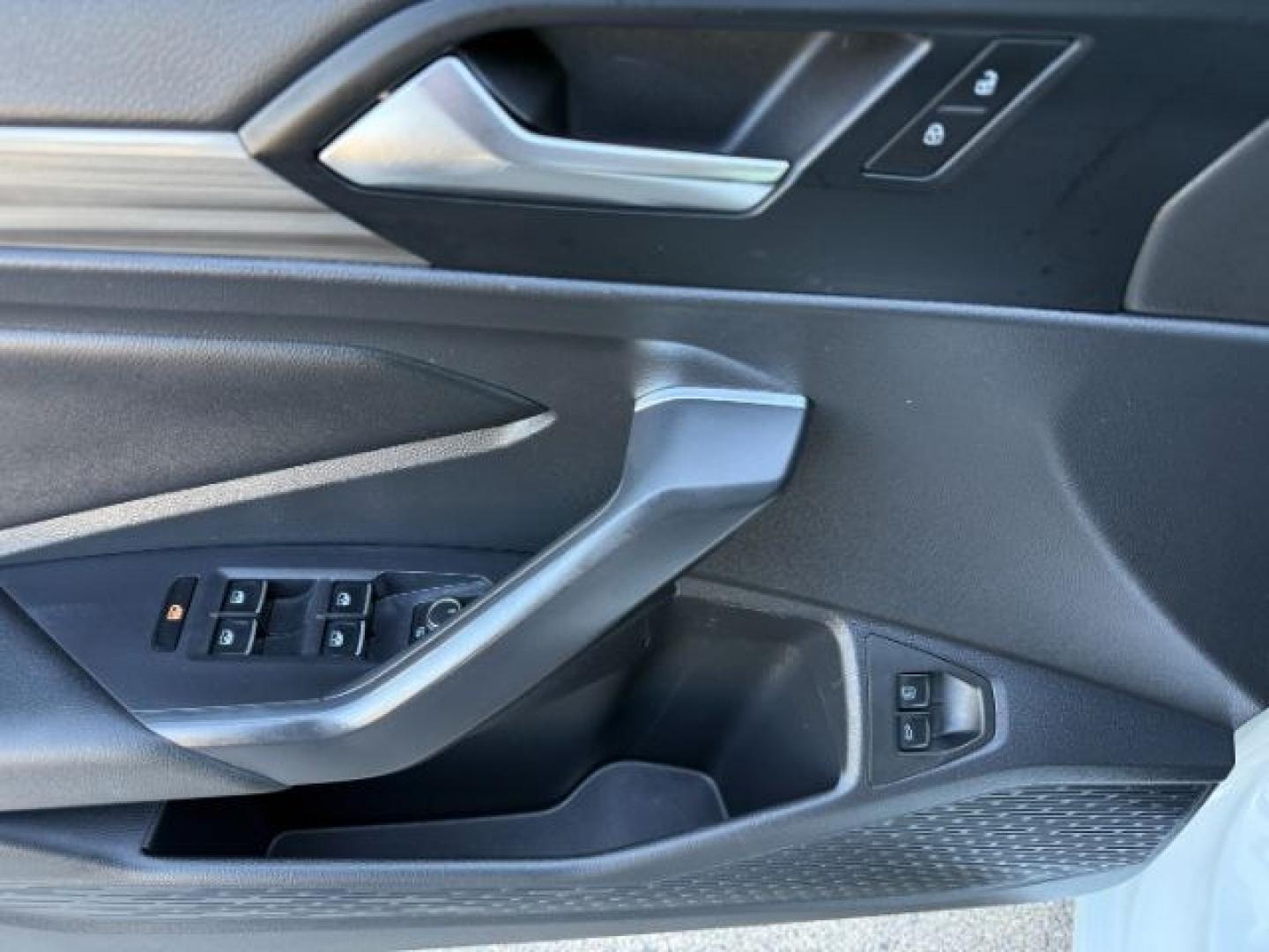 2021 WHITE /Titan Black Volkswagen Jetta 1.4T SEL (3VWE57BU6MM) with an 1.4L I-4 gasoline direct injection engine, AUTOMATIC transmission, located at 1235 N Woodruff Ave., Idaho Falls, 83401, (208) 523-1053, 43.507172, -112.000488 - Photo#49