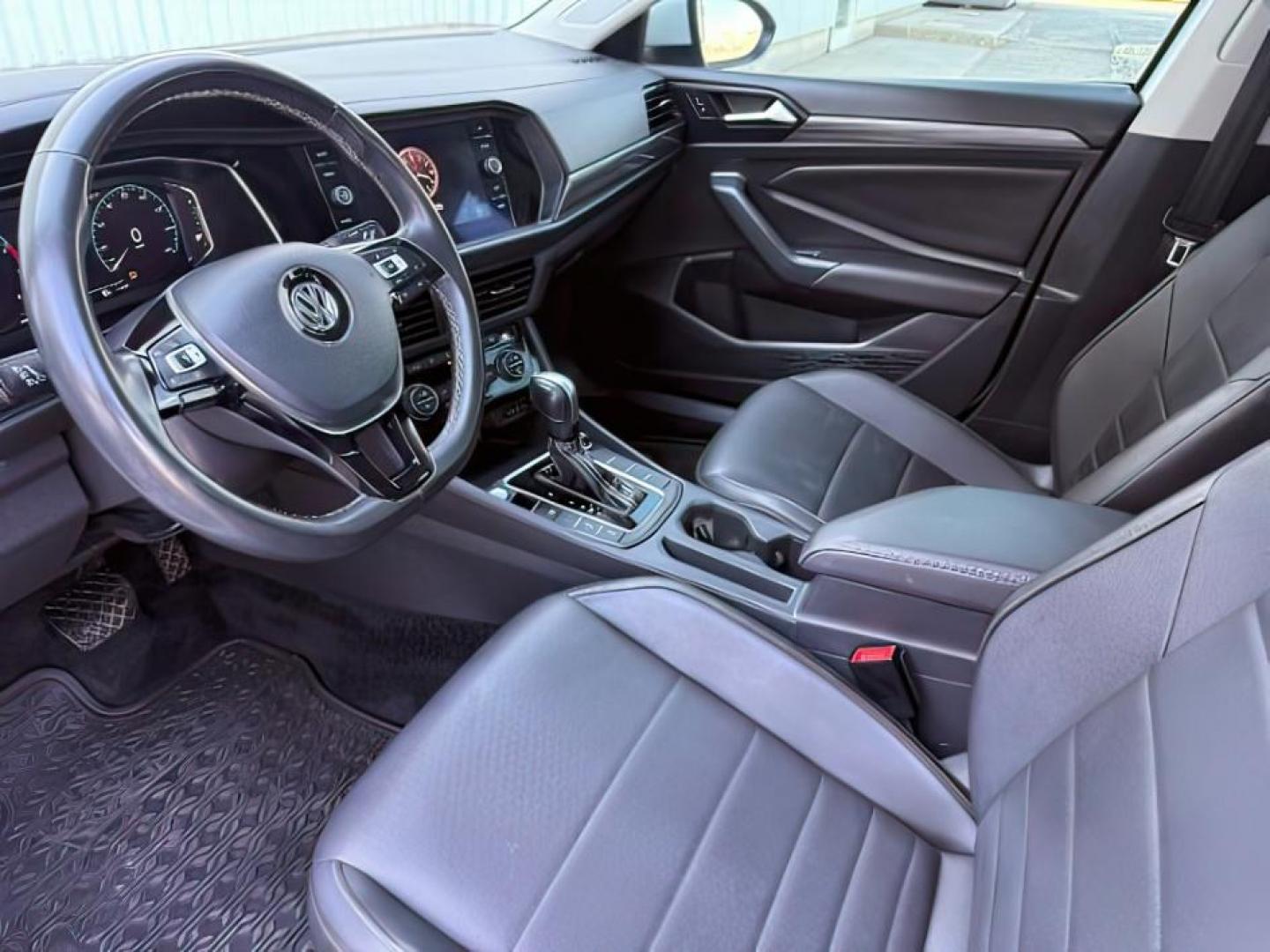 2021 WHITE /Titan Black Volkswagen Jetta 1.4T SEL (3VWE57BU6MM) with an 1.4L I-4 gasoline direct injection engine, AUTOMATIC transmission, located at 1235 N Woodruff Ave., Idaho Falls, 83401, (208) 523-1053, 43.507172, -112.000488 - Photo#13