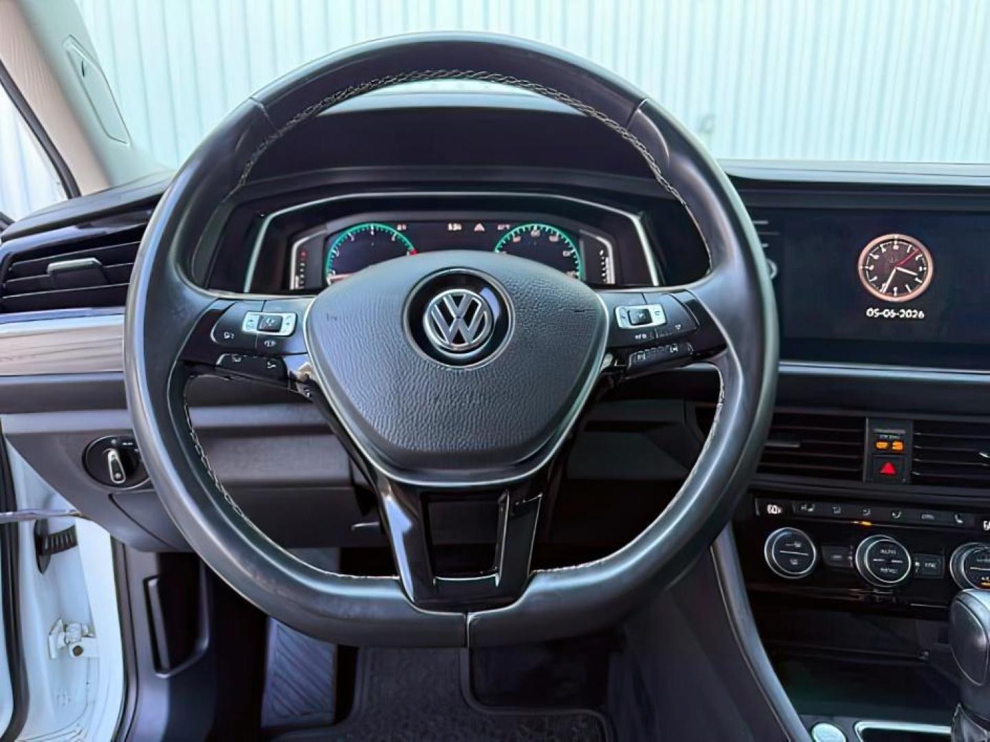 2021 WHITE /Titan Black Volkswagen Jetta 1.4T SEL (3VWE57BU6MM) with an 1.4L I-4 gasoline direct injection engine, AUTOMATIC transmission, located at 1235 N Woodruff Ave., Idaho Falls, 83401, (208) 523-1053, 43.507172, -112.000488 - Photo#14