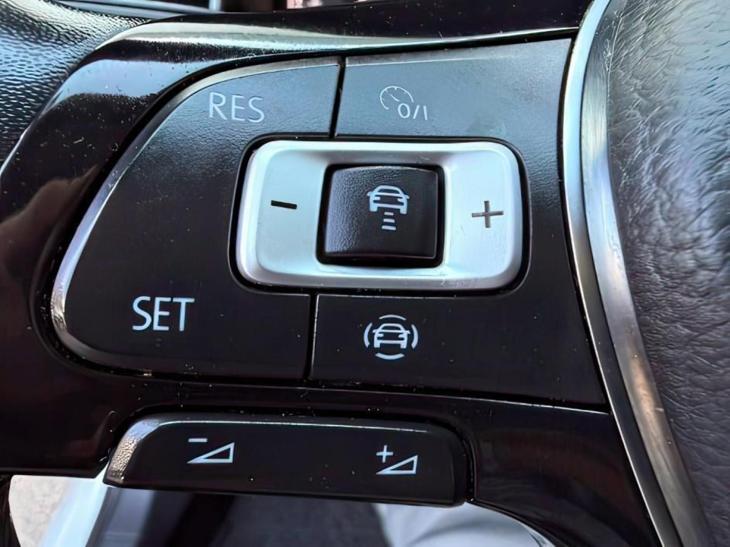 2021 WHITE /Titan Black Volkswagen Jetta 1.4T SEL (3VWE57BU6MM) with an 1.4L I-4 gasoline direct injection engine, AUTOMATIC transmission, located at 1235 N Woodruff Ave., Idaho Falls, 83401, (208) 523-1053, 43.507172, -112.000488 - Photo#20