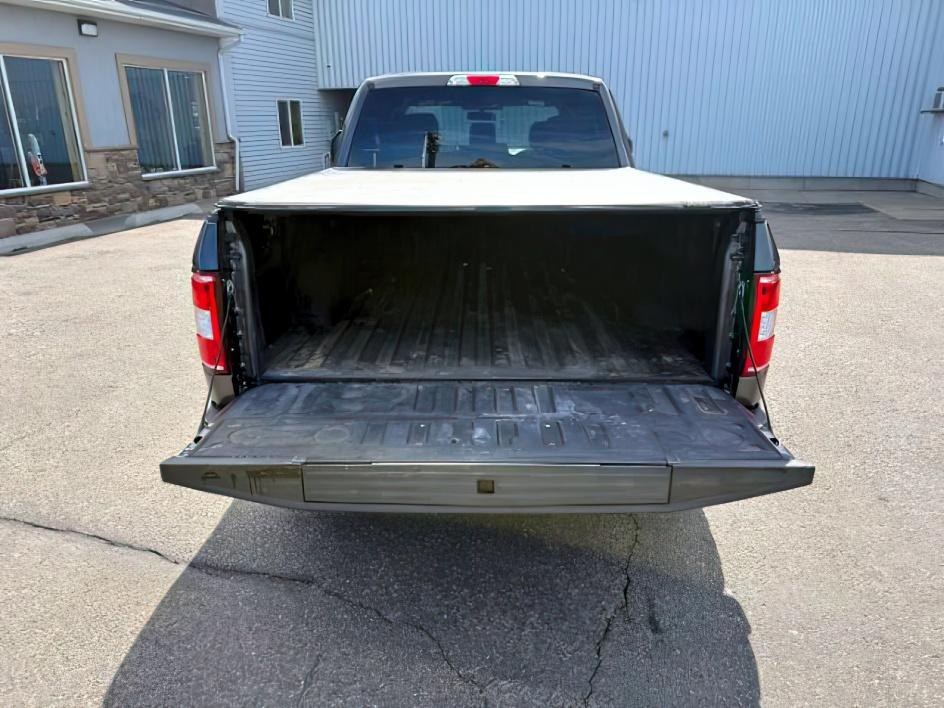 2018 GRAY /Medium Earth Gray Ford F-150 XLT (1FTFW1EG9JK) with an EcoBoost 3.5L V-6 port/direct injection engine, AUTOMATIC transmission, located at 1235 N Woodruff Ave., Idaho Falls, 83401, (208) 523-1053, 43.507172, -112.000488 - At Timberline Auto, finding a great deal on your next vehicle is always easy! Our experienced sales staff goal is to help find you the right vehicle at the right price! Our knowledgeable finance department has options for almost any credit score. We offer extended service contract options to prot- Photo#5