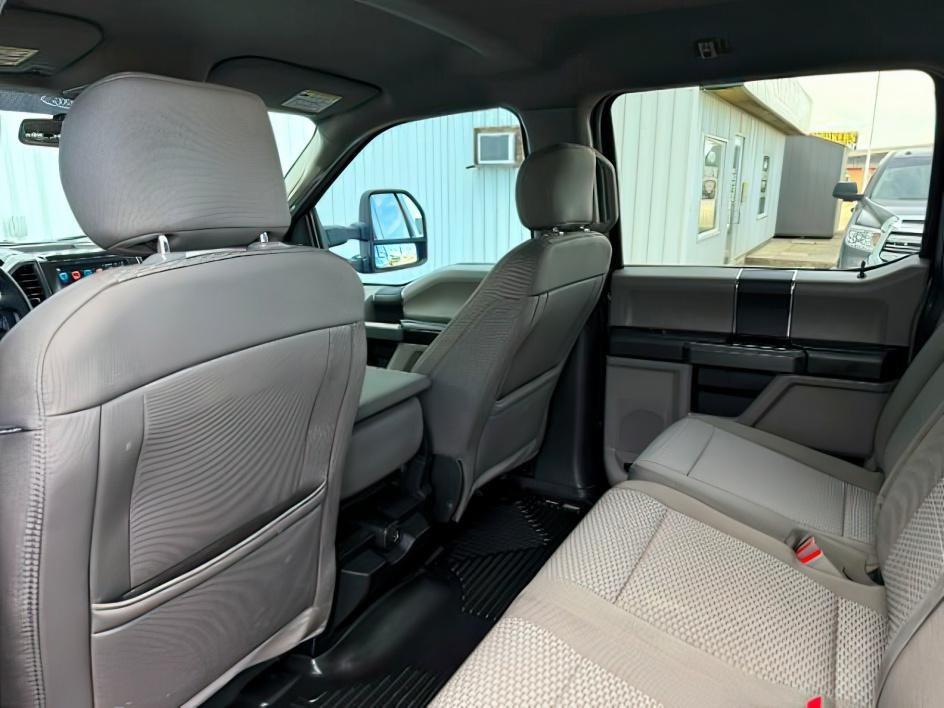 2018 GRAY /Medium Earth Gray Ford F-150 XLT (1FTFW1EG9JK) with an EcoBoost 3.5L V-6 port/direct injection engine, AUTOMATIC transmission, located at 1235 N Woodruff Ave., Idaho Falls, 83401, (208) 523-1053, 43.507172, -112.000488 - At Timberline Auto, finding a great deal on your next vehicle is always easy! Our experienced sales staff goal is to help find you the right vehicle at the right price! Our knowledgeable finance department has options for almost any credit score. We offer extended service contract options to prot- Photo#25