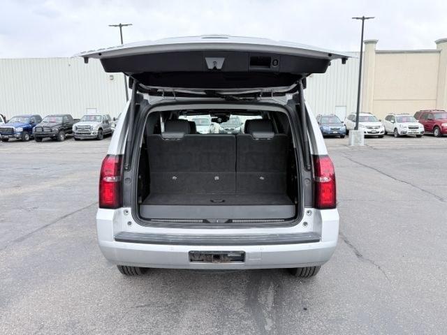 2017 Silver Ice Metallic /Jet Black/Dark Ash Chevrolet Tahoe (1GNSKBKCXHR) with an EcoTec3 53L V-8 gasoline direct injection engine, Automatic transmission, located at 1175 N Woodruff Ave, Idaho Falls, ID, 83401, 43.506901, -111.999657 - Full size SUV space and everyday family functionality come together in this 2017 Chevrolet Tahoe 4x4 equipped with a 5.3L V8 engine. Three row seating provides generous passenger capacity while maintaining flexible cargo space for luggage, groceries, sports equipment, and daily essentials. Four whee- Photo#35