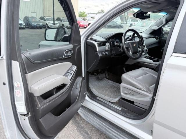 2017 Silver Ice Metallic /Jet Black/Dark Ash Chevrolet Tahoe (1GNSKBKCXHR) with an EcoTec3 53L V-8 gasoline direct injection engine, Automatic transmission, located at 1175 N Woodruff Ave, Idaho Falls, ID, 83401, 43.506901, -111.999657 - Full size SUV space and everyday family functionality come together in this 2017 Chevrolet Tahoe 4x4 equipped with a 5.3L V8 engine. Three row seating provides generous passenger capacity while maintaining flexible cargo space for luggage, groceries, sports equipment, and daily essentials. Four whee- Photo#44