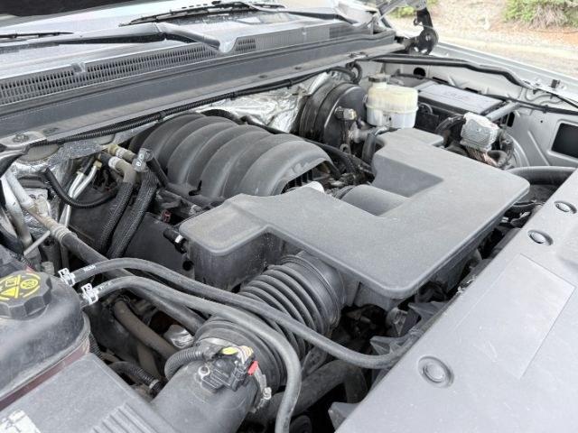 2017 Silver Ice Metallic /Jet Black/Dark Ash Chevrolet Tahoe (1GNSKBKCXHR) with an EcoTec3 53L V-8 gasoline direct injection engine, Automatic transmission, located at 1175 N Woodruff Ave, Idaho Falls, ID, 83401, 43.506901, -111.999657 - Full size SUV space and everyday family functionality come together in this 2017 Chevrolet Tahoe 4x4 equipped with a 5.3L V8 engine. Three row seating provides generous passenger capacity while maintaining flexible cargo space for luggage, groceries, sports equipment, and daily essentials. Four whee- Photo#59