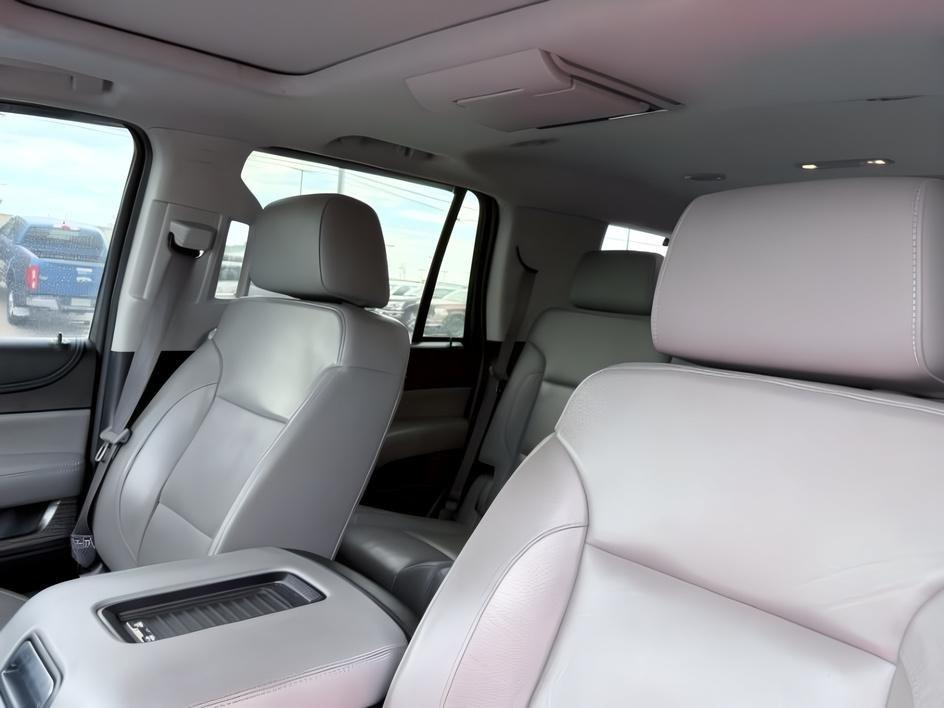 2017 Silver Ice Metallic /Jet Black/Dark Ash Chevrolet Tahoe (1GNSKBKCXHR) with an EcoTec3 53L V-8 gasoline direct injection engine, Automatic transmission, located at 1175 N Woodruff Ave, Idaho Falls, ID, 83401, 43.506901, -111.999657 - Full size SUV space and everyday family functionality come together in this 2017 Chevrolet Tahoe 4x4 equipped with a 5.3L V8 engine. Three row seating provides generous passenger capacity while maintaining flexible cargo space for luggage, groceries, sports equipment, and daily essentials. Four whee- Photo#24