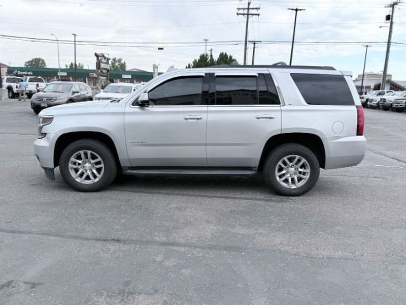 2017 Silver Ice Metallic /Jet Black/Dark Ash Chevrolet Tahoe LT (1GNSKBKCXHR) with an V8, 5.3L engine, 6-speed automatic transmission, located at 1175 N Woodruff Ave, Idaho Falls, ID, 83401, 43.506901, -111.999657 - <b>Vehicle Details</b><br>Looking for a capable full-size SUV with premium comfort and proven performance? This pre-owned 2017 Chevrolet Tahoe LT 4WD is ready for your next adventure in Idaho Falls, ID. Powered by a robust V8 5.3L gasoline engine, this Chevrolet Tahoe delivers confident acceleration- Photo#1