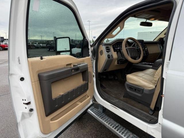 2013 SILVER /Black Ford F-350 (1FT8W3BT9DE) with an 67L engine, Automatic transmission, located at 1175 N Woodruff Ave, Idaho Falls, ID, 83401, 43.506901, -111.999657 - At Timberline Auto, finding a great deal on your next vehicle is always easy! Our experienced sales staff goal is to help find you the right vehicle at the right price! Our knowledgeable finance department has options for almost any credit score. We offer extended service contract options to prot - Photo#39