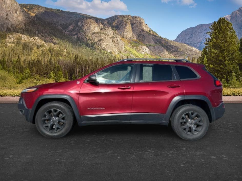 photo of 2015 Jeep Cherokee TRAILHAWK