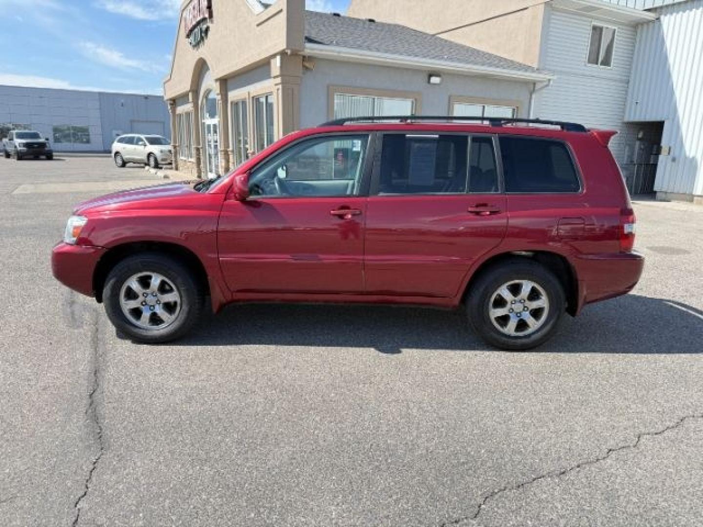 2007 RED /Ivory Toyota Highlander (JTEHP21A570) with an 33L V-6 DOHC engine, Automatic transmission, located at 1175 N Woodruff Ave, Idaho Falls, ID, 83401, 43.506901, -111.999657- Photo#24