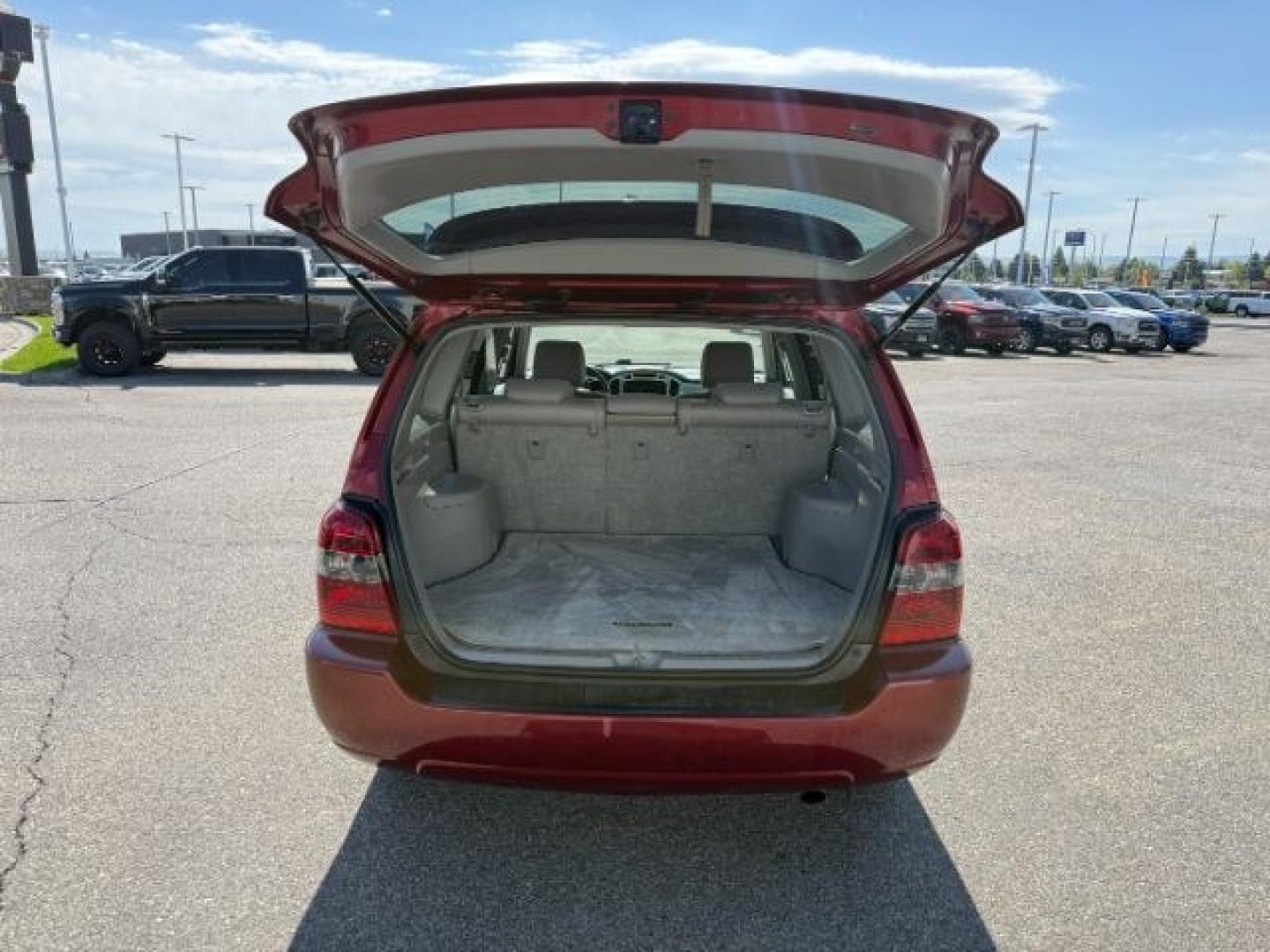 2007 RED /Ivory Toyota Highlander (JTEHP21A570) with an 33L V-6 DOHC engine, Automatic transmission, located at 1175 N Woodruff Ave, Idaho Falls, ID, 83401, 43.506901, -111.999657- Photo#27
