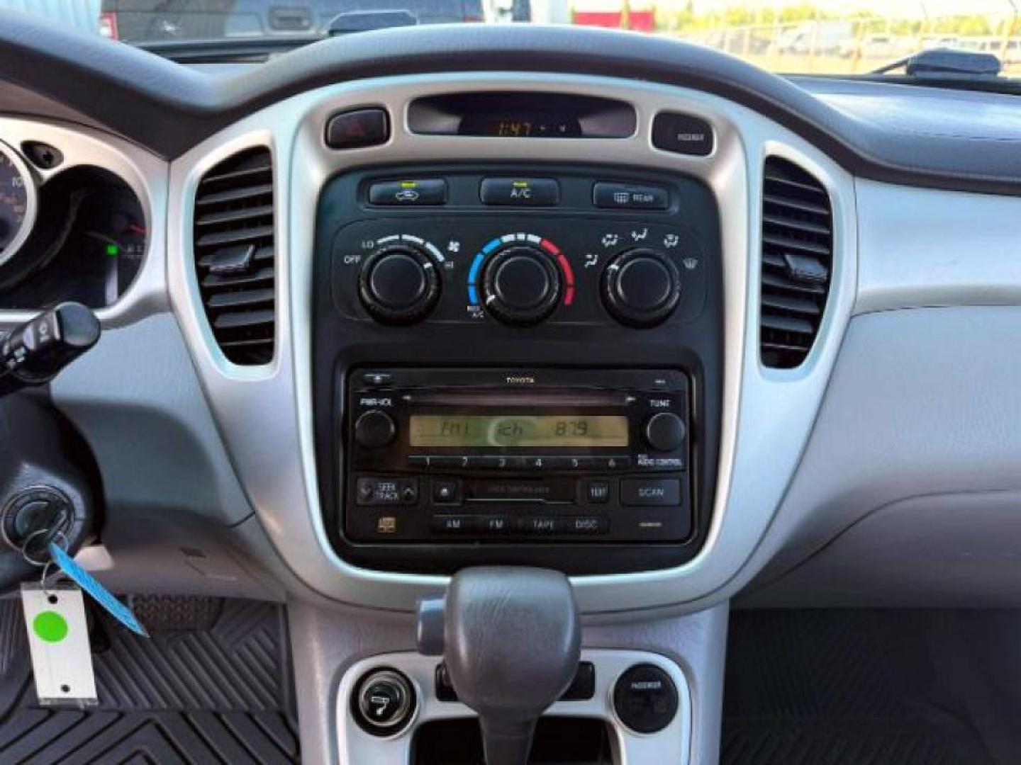 2007 RED /Ivory Toyota Highlander (JTEHP21A570) with an 33L V-6 DOHC engine, Automatic transmission, located at 1175 N Woodruff Ave, Idaho Falls, ID, 83401, 43.506901, -111.999657- Photo#16