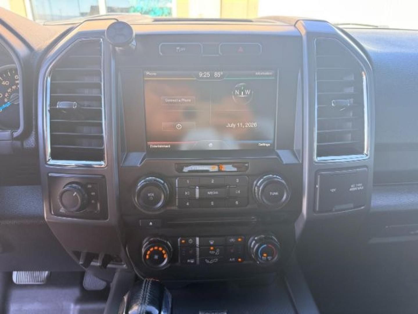 2015 GRAY /CLOTH Ford F-150 (1FTEW1EG4FK) with an 35L V6 ECOBOOST engine, Automatic transmission, located at 1175 N Woodruff Ave, Idaho Falls, ID, 83401, 43.506901, -111.999657 - At Timberline Auto, finding a great deal on your next vehicle is always easy! Our experienced sales staff goal is to help find you the right vehicle at the right price! Our knowledgeable finance department has options for almost any credit score. We offer extended service contract options to prot- Photo#16