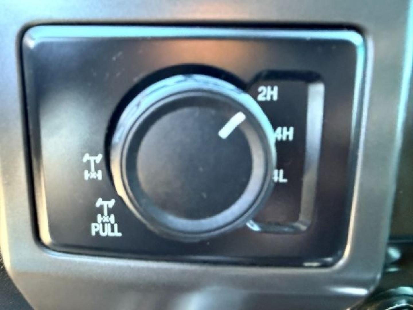 2015 GRAY /CLOTH Ford F-150 (1FTEW1EG4FK) with an 35L V6 ECOBOOST engine, Automatic transmission, located at 1175 N Woodruff Ave, Idaho Falls, ID, 83401, 43.506901, -111.999657 - At Timberline Auto, finding a great deal on your next vehicle is always easy! Our experienced sales staff goal is to help find you the right vehicle at the right price! Our knowledgeable finance department has options for almost any credit score. We offer extended service contract options to prot- Photo#19