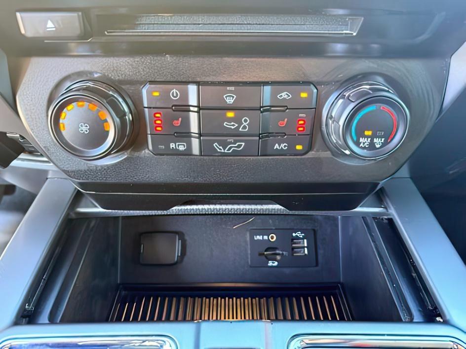 2015 GRAY /CLOTH Ford F-150 (1FTEW1EG4FK) with an 35L V6 ECOBOOST engine, Automatic transmission, located at 1175 N Woodruff Ave, Idaho Falls, ID, 83401, 43.506901, -111.999657 - At Timberline Auto, finding a great deal on your next vehicle is always easy! Our experienced sales staff goal is to help find you the right vehicle at the right price! Our knowledgeable finance department has options for almost any credit score. We offer extended service contract options to prot- Photo#18